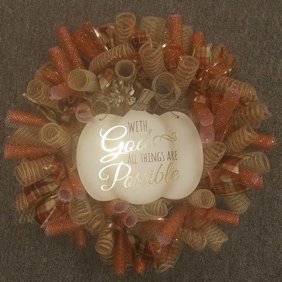 Handmade Deco Mesh Wreaths - Picture 4 of 9